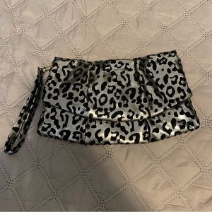 ☘️CLOSET PURGE SALE☘️ Animal Print Clutch/Purse
